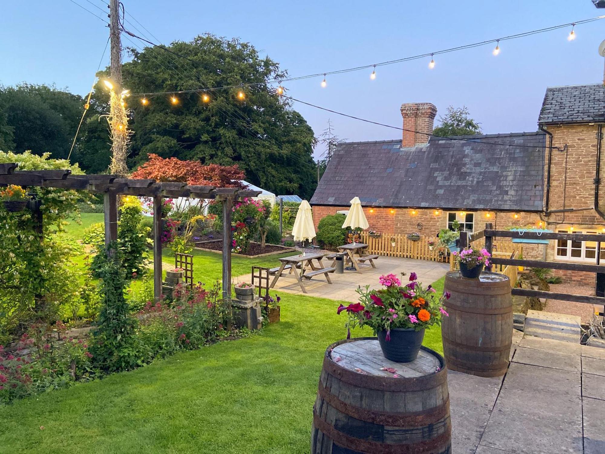 The Boyne Arms Cottage Burwarton Exterior foto